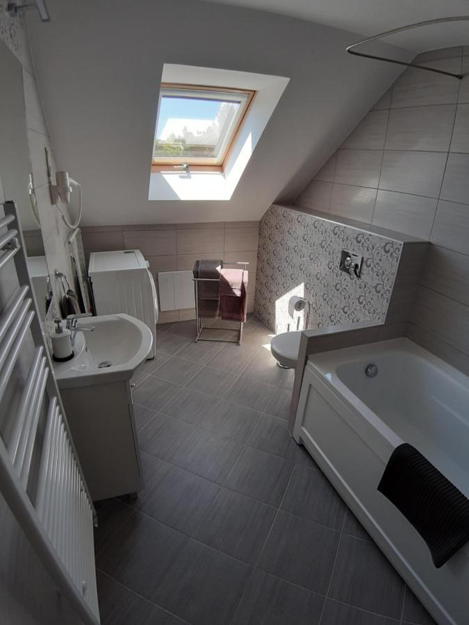Profi Keco Apartman Balatonalmádi Extérieur photo