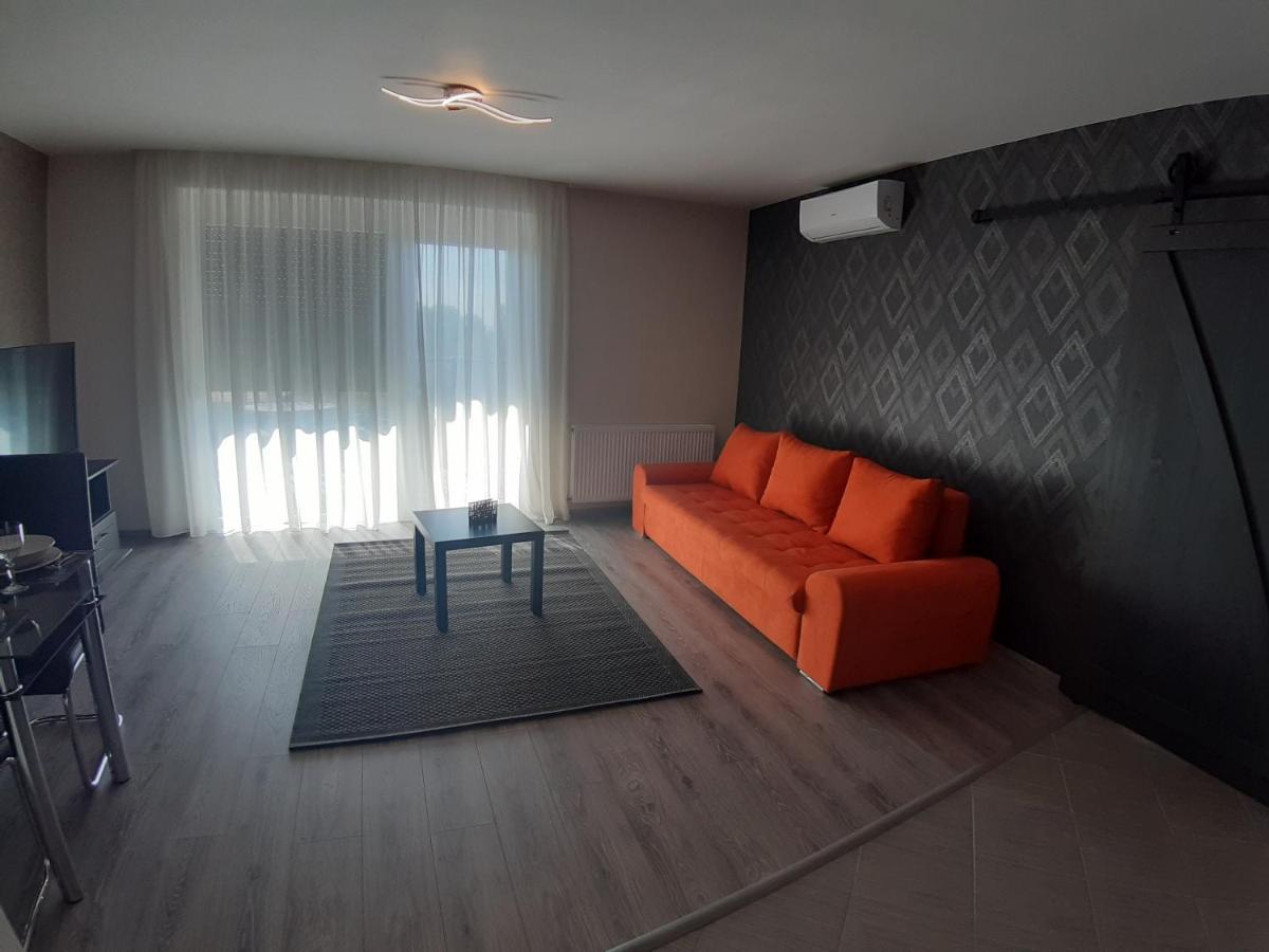 Profi Keco Apartman Balatonalmádi Extérieur photo