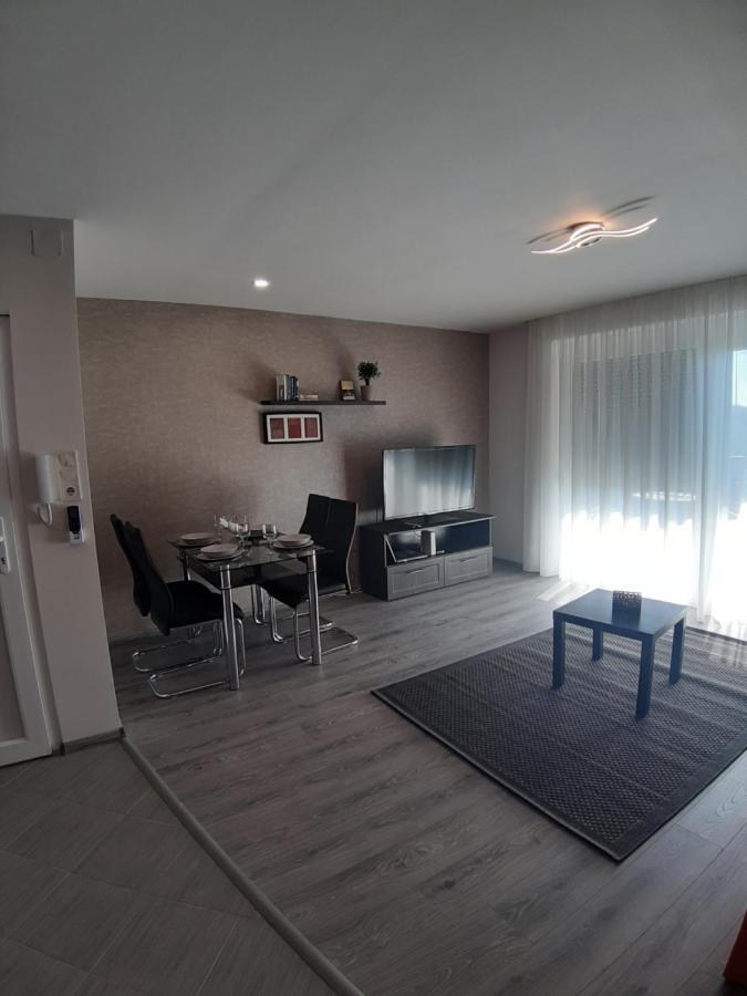 Profi Keco Apartman Balatonalmádi Extérieur photo