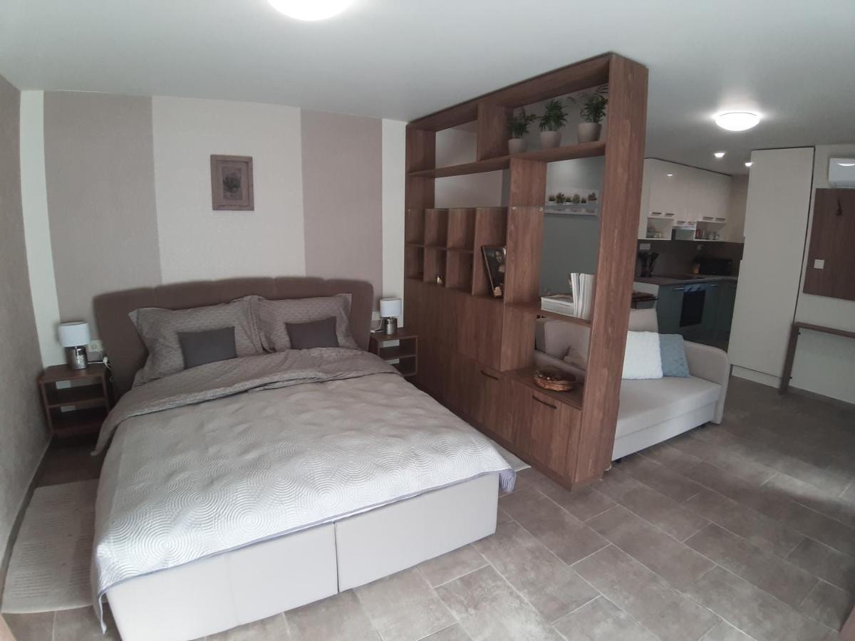Profi Keco Apartman Balatonalmádi Extérieur photo