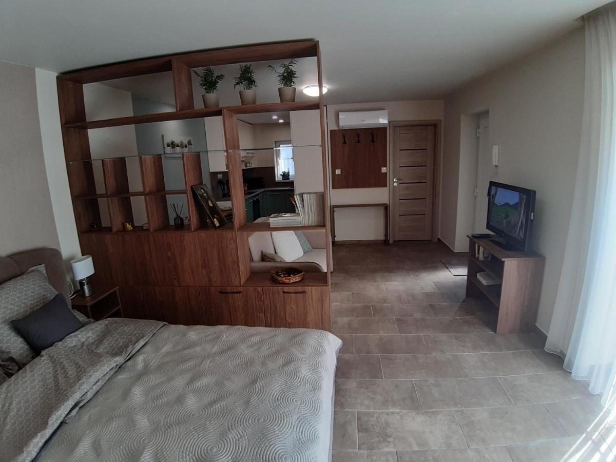Profi Keco Apartman Balatonalmádi Extérieur photo