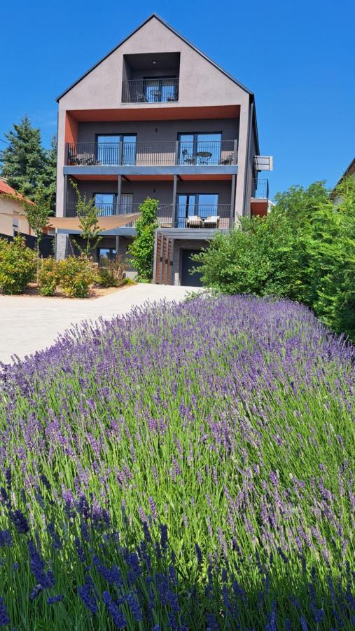 Profi Keco Apartman Balatonalmádi Extérieur photo